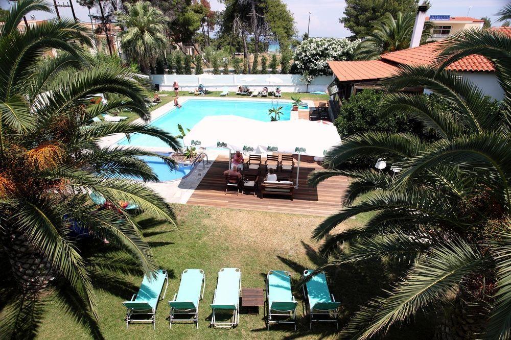 Hanioti Hotel エクステリア 写真